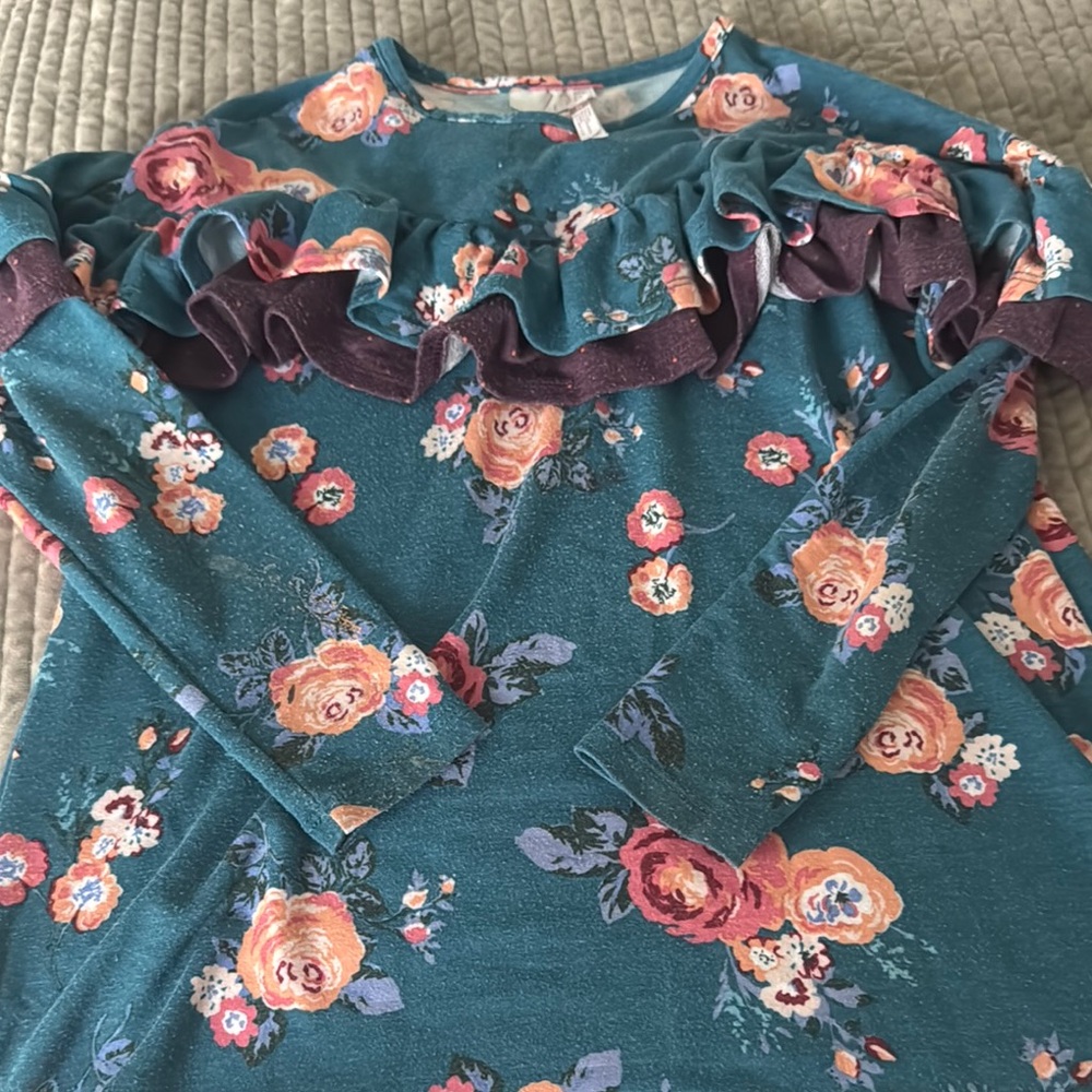 Matilda Jane Floral Ruffle Long Sleeve Top. Size 8. Fair condtion.